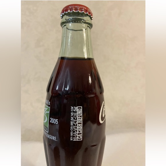 Publix 75 years 1930-2005 Limited Edition Coca-Cola Classic 8oz Sealed bottle - Picture 4 of 7